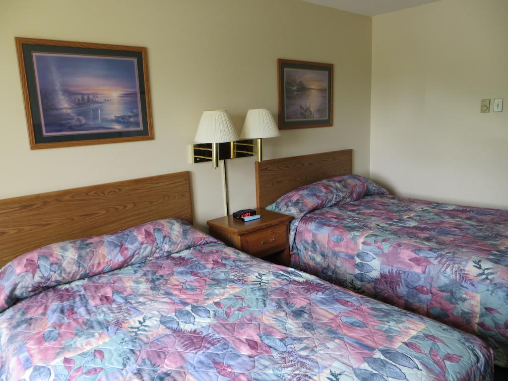Cobblestone Inn & Suites - Merrill Bilik gambar