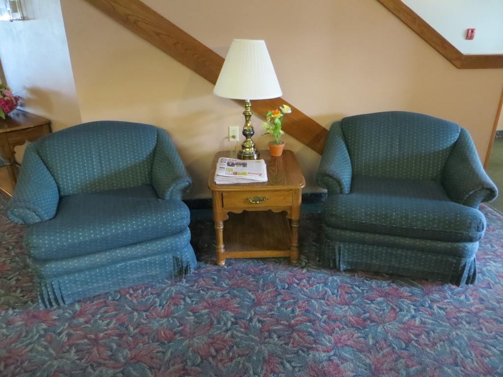 Cobblestone Inn & Suites - Merrill Luaran gambar
