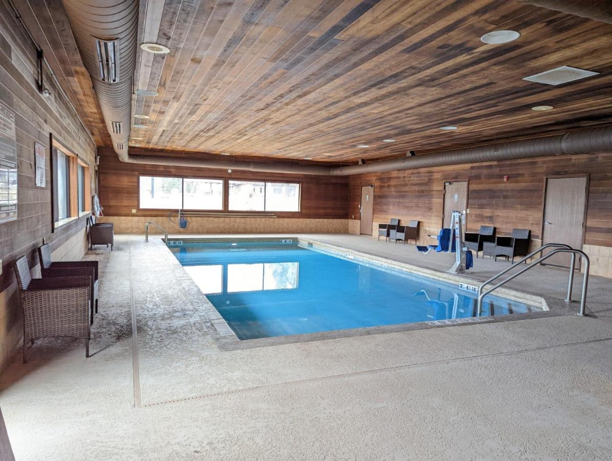 Cobblestone Inn & Suites - Merrill Luaran gambar