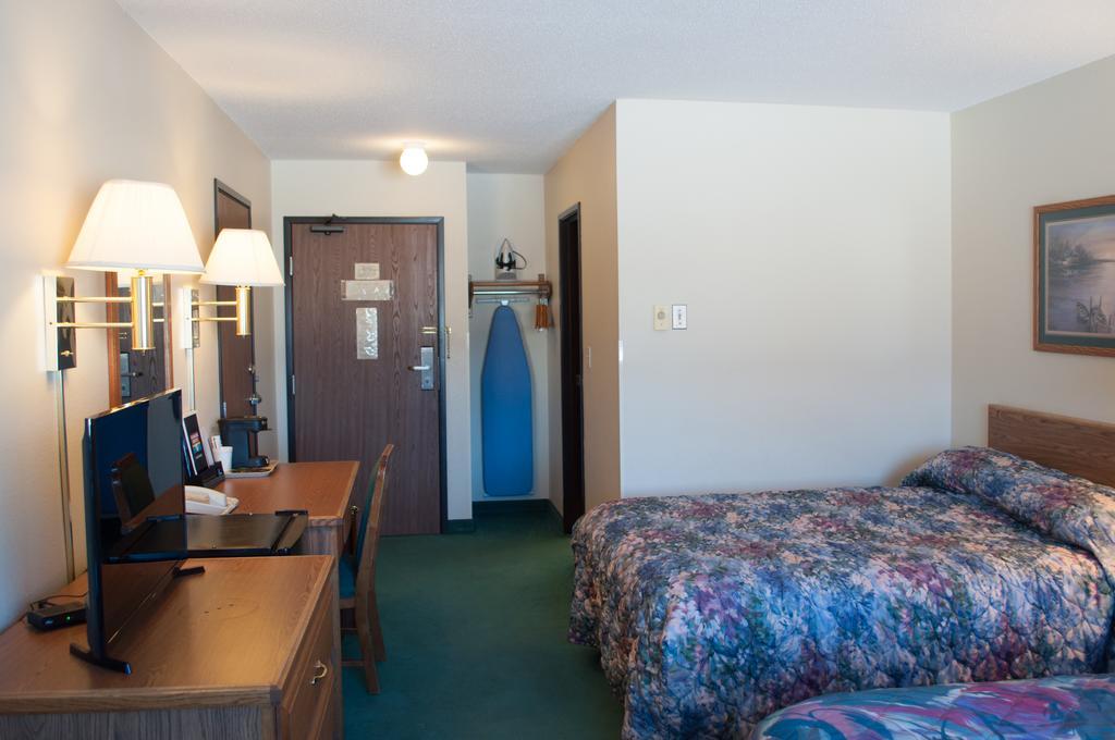 Cobblestone Inn & Suites - Merrill Luaran gambar