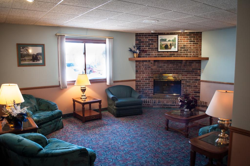 Cobblestone Inn & Suites - Merrill Luaran gambar