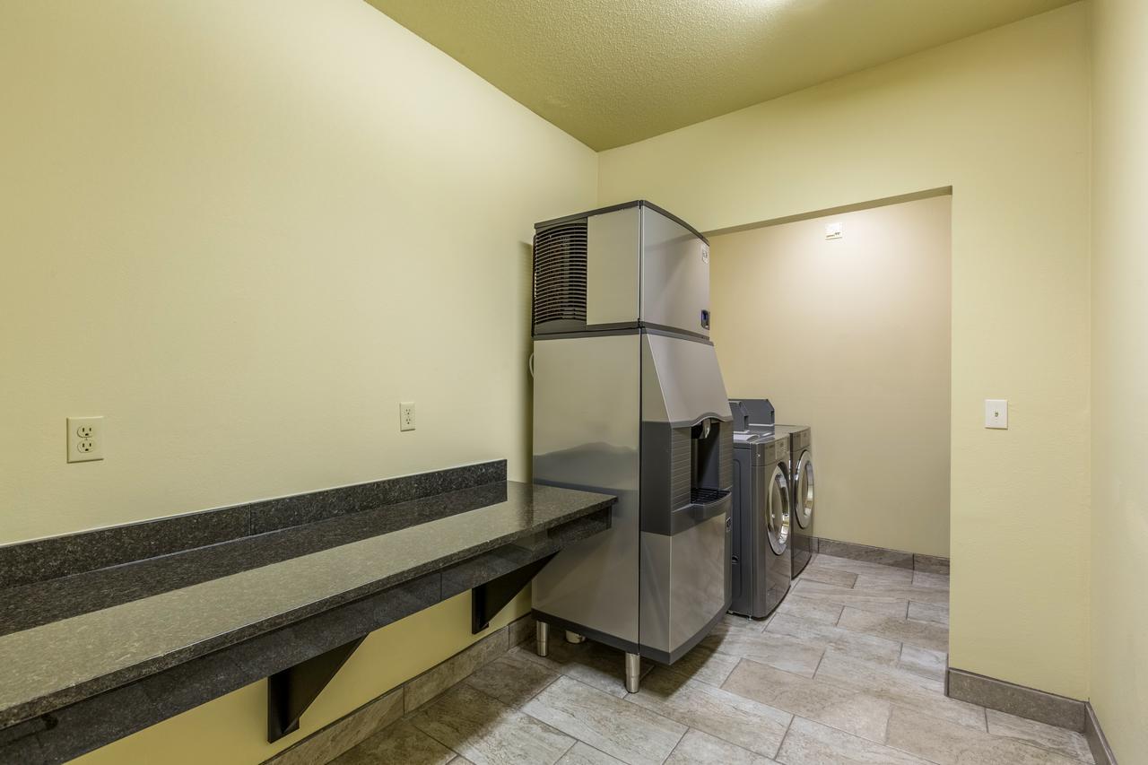 Cobblestone Inn & Suites - Merrill Luaran gambar
